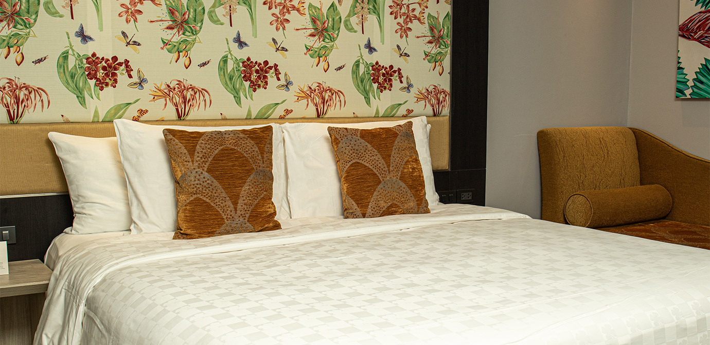 Canon-EOS-7D-Mark-II1989